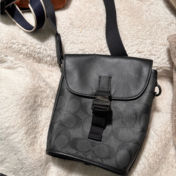 Coach Black Messenger Bag - Picture 1 of 2